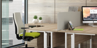 Elite-Featured-Image-Desk-Mounted-Screens-Contract
